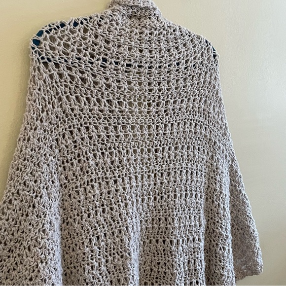 LD Yarn Creations Hand Crochet Oatmeal Grey Oversized Shrug – OS New - Picture 13 of 16